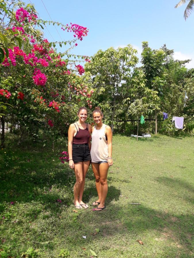 Colonial Surfing Villa Hostel & Home Stay ミディガマ・イースト エクステリア 写真