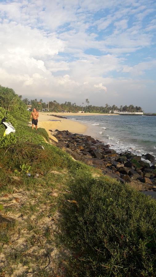 Colonial Surfing Villa Hostel & Home Stay ミディガマ・イースト エクステリア 写真