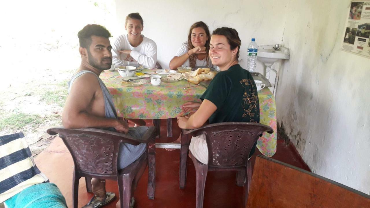 Colonial Surfing Villa Hostel & Home Stay ミディガマ・イースト エクステリア 写真